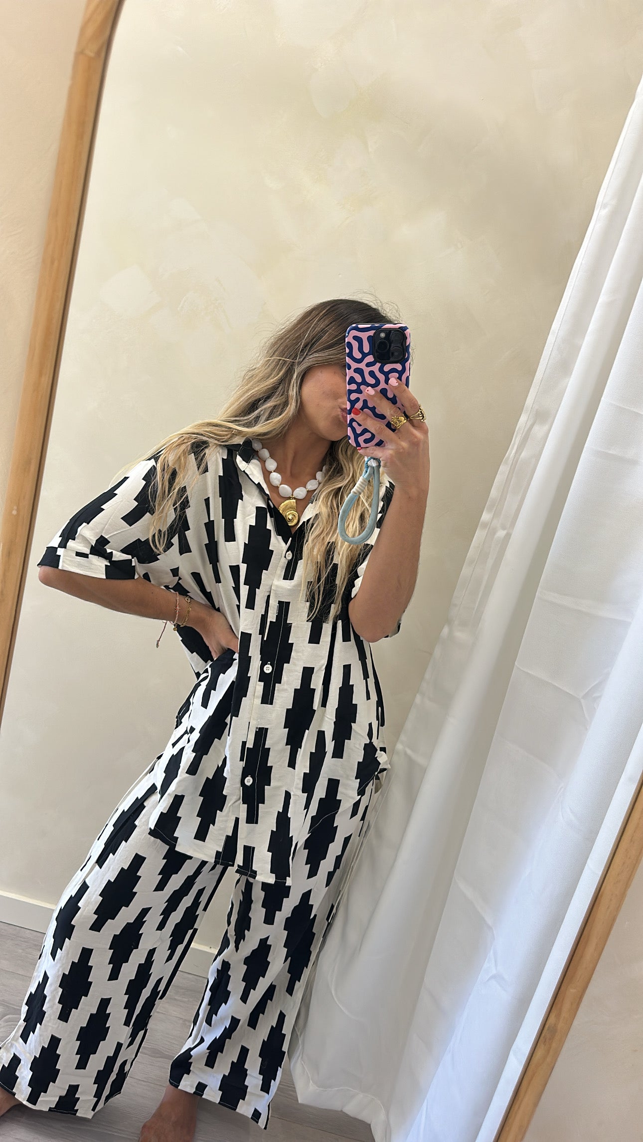 Conjunto Branco e Preto