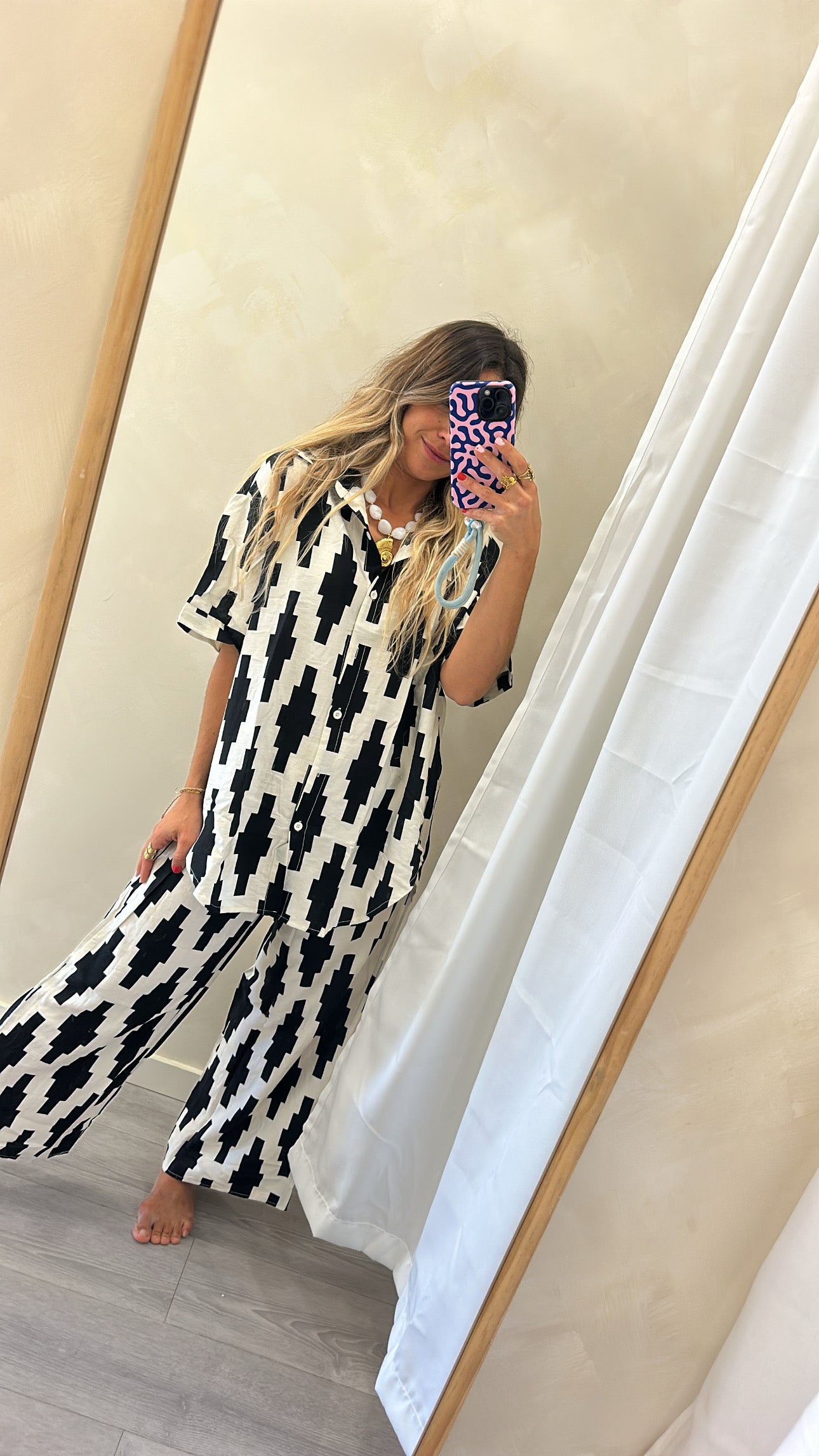 Conjunto Branco e Preto